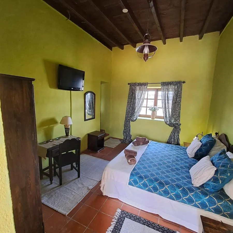 Casona La Orilla 1908 Tias Bed & Breakfast 0*,