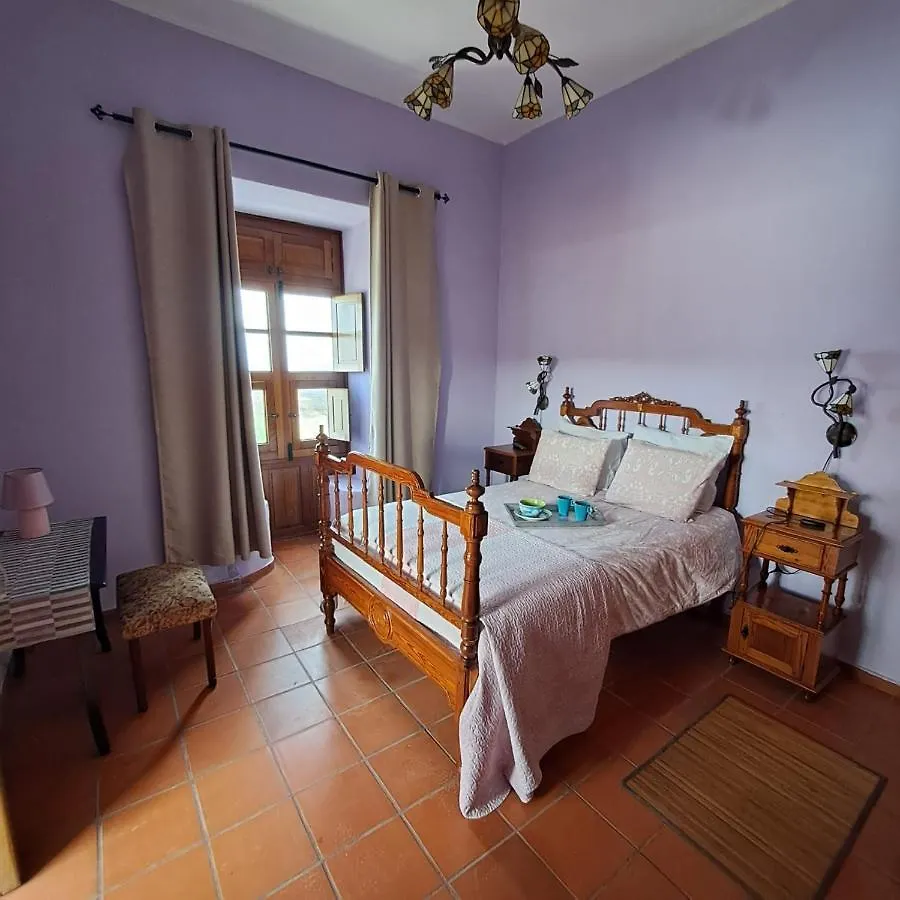Casona La Orilla 1908 Tias Bed & Breakfast