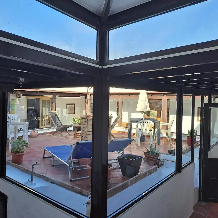 Casona La Orilla 1908 Tias Bed & Breakfast