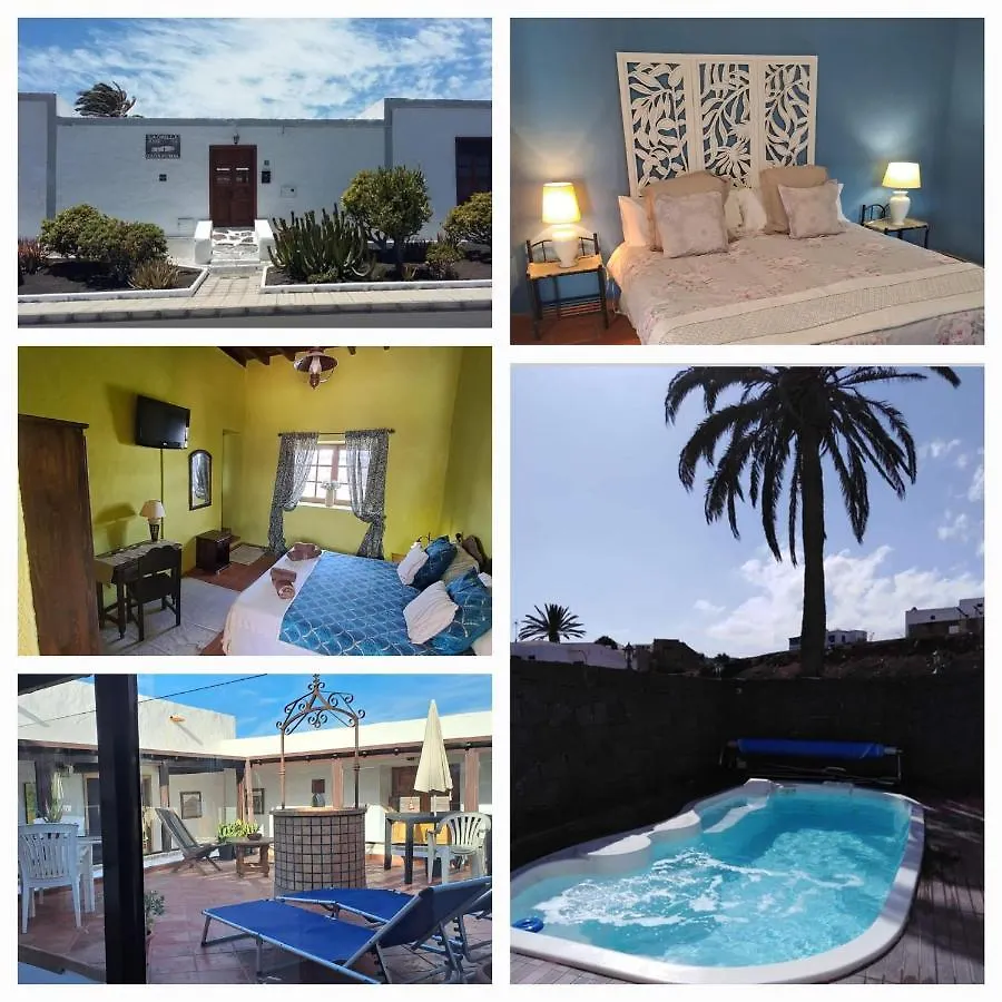 Casona La Orilla 1908 Tias Bed & Breakfast