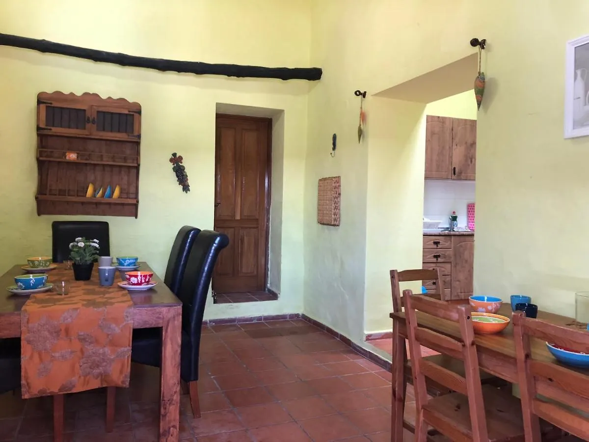 Casona La Orilla 1908 Tias Bed & Breakfast 0*,  Spain
